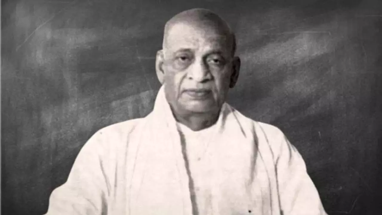 Sardar Vallabhbhai Patel Sardar Vallabhbhai Patel