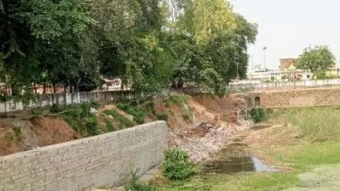 Chitrakoot: चित्रकूट का ऐतिहासिक कोठी तालाब बदहाली की कगार पर, करोड़ों खर्च के बाद भी नहीं बदली सूरत