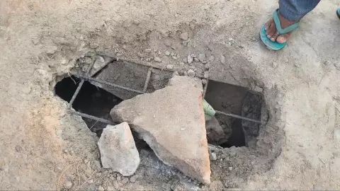 Mathura News: मुड़ेसी गांव में पुलिया निर्माण में लापरवाही, ग्रामीणों की जान को खतरा Mathura News: मुड़ेसी गांव में पुलिया निर्माण में लापरवाही, ग्रामीणों की जान को खतरा
