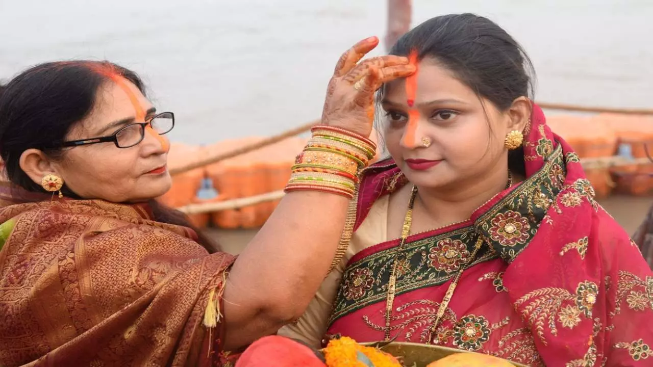 Chhath Puja Sindoor Ritual Chhath Puja Sindoor Ritual