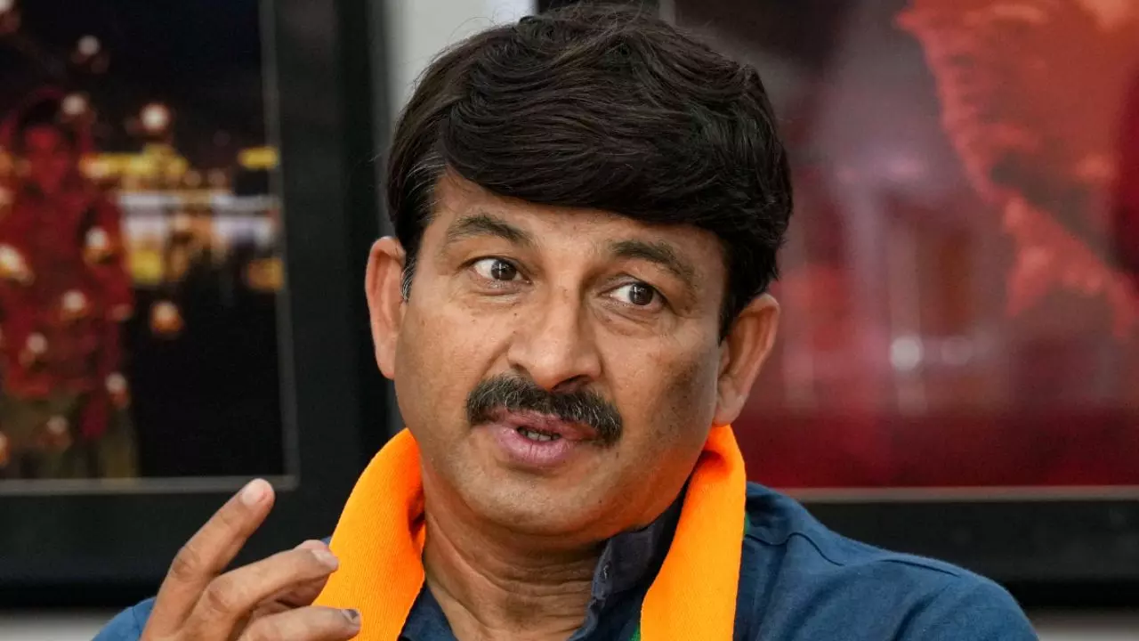 Manoj Tiwari on Tejashwi yadav Manoj Tiwari on Tejashwi yadav