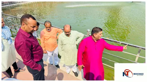 Barabanki News : छठ महापर्व की धूम: बाराबंकी में बाजारों में उमड़ी भीड़, घाटों पर सजी रोशनी Barabanki News : छठ महापर्व की धूम: बाराबंकी में बाजारों में उमड़ी भीड़, घाटों पर सजी रोशनी
