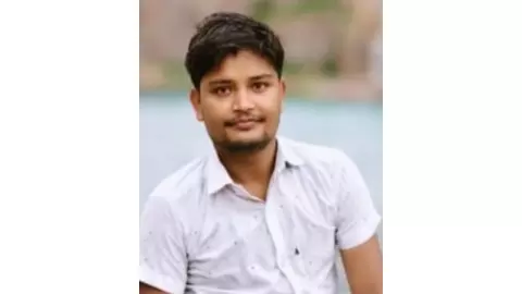 Mahoba: महोबा के रेलवे ट्रैक पर मिला 25 वर्षीय छात्र का शव, ब्लैकमेलिंग के चलते हत्या की आशंका Mahoba: महोबा के रेलवे ट्रैक पर मिला 25 वर्षीय छात्र का शव, ब्लैकमेलिंग के चलते हत्या की आशंका