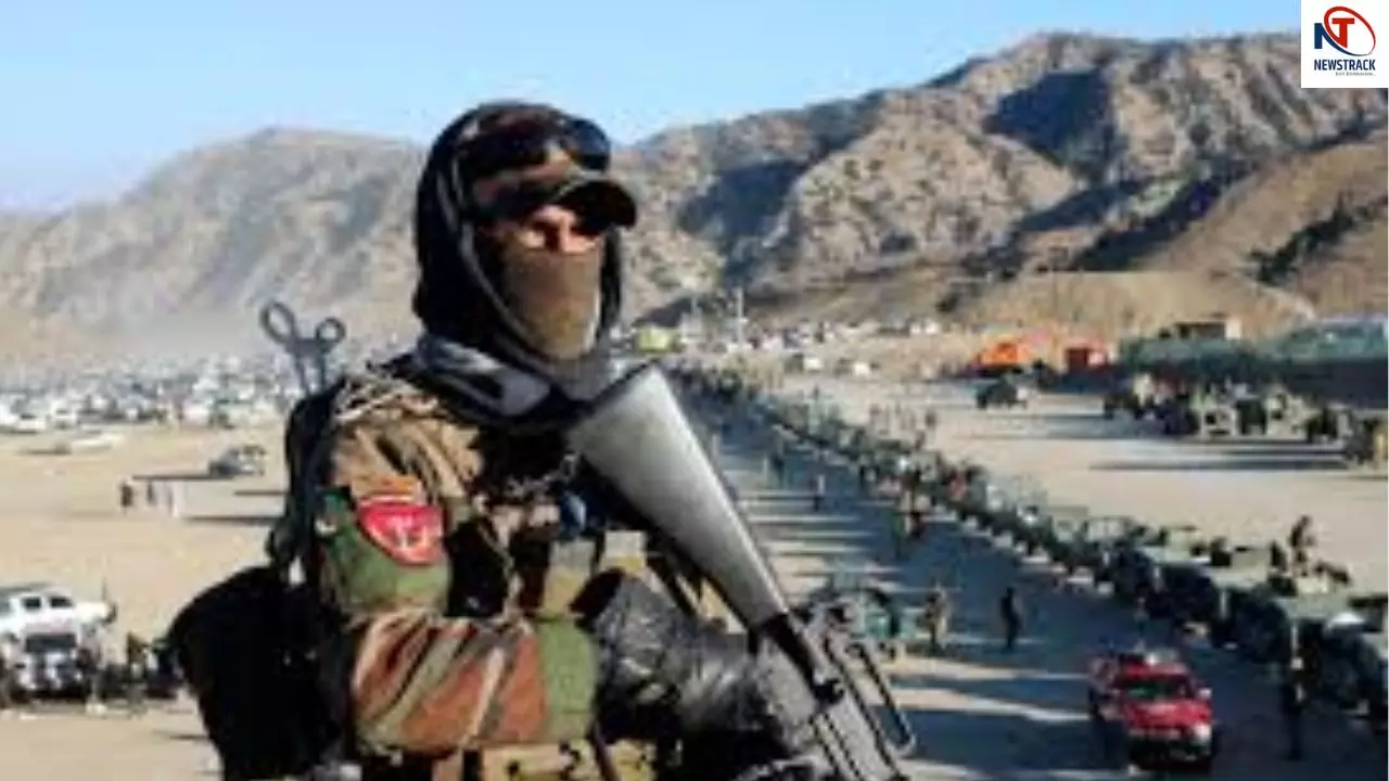 नहीं थम रहा युद्ध! Afghanistan-PAK सीमा पर फिर भड़की जंग, बिछ गई लाशें नहीं थम रहा युद्ध! Afghanistan-PAK सीमा पर फिर भड़की जंग, बिछ गई लाशें