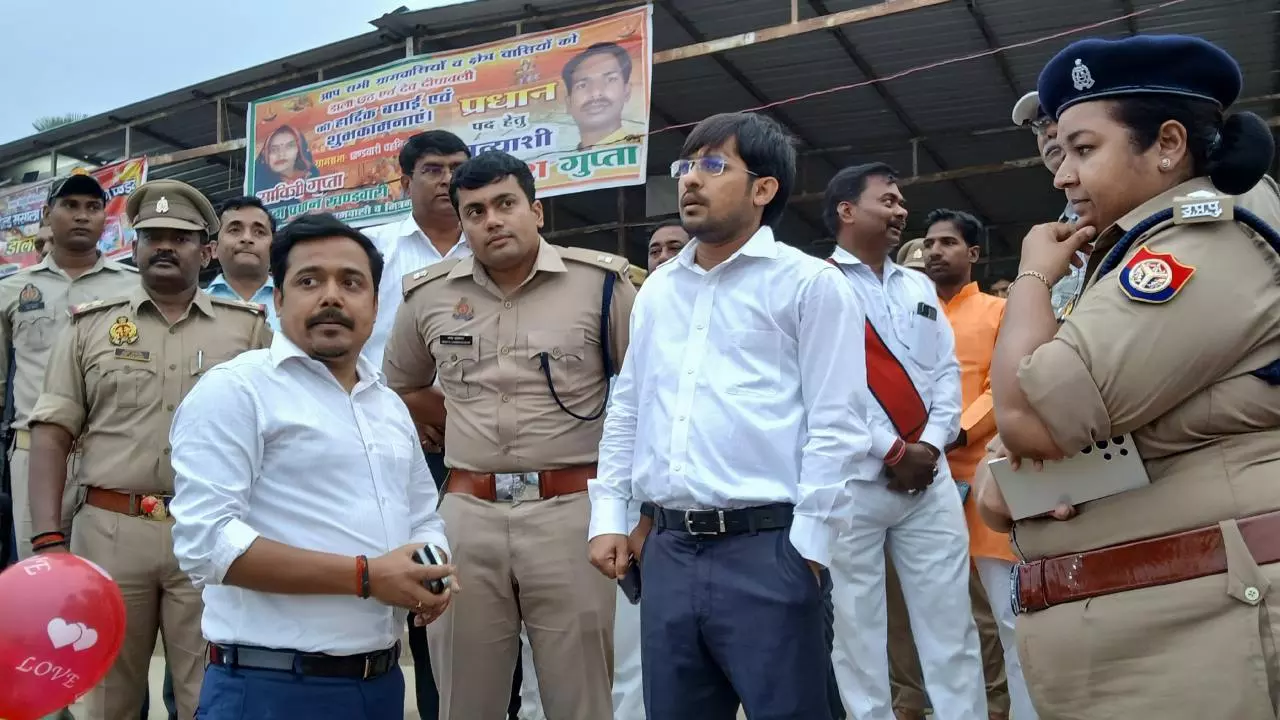 Chandauli News: आस्था और श्रद्धा का उत्सव: चंदौली में सूर्य उपासना पर्व पर गंगा घाटों पर भारी भीड़ Chandauli News: आस्था और श्रद्धा का उत्सव: चंदौली में सूर्य उपासना पर्व पर गंगा घाटों पर भारी भीड़