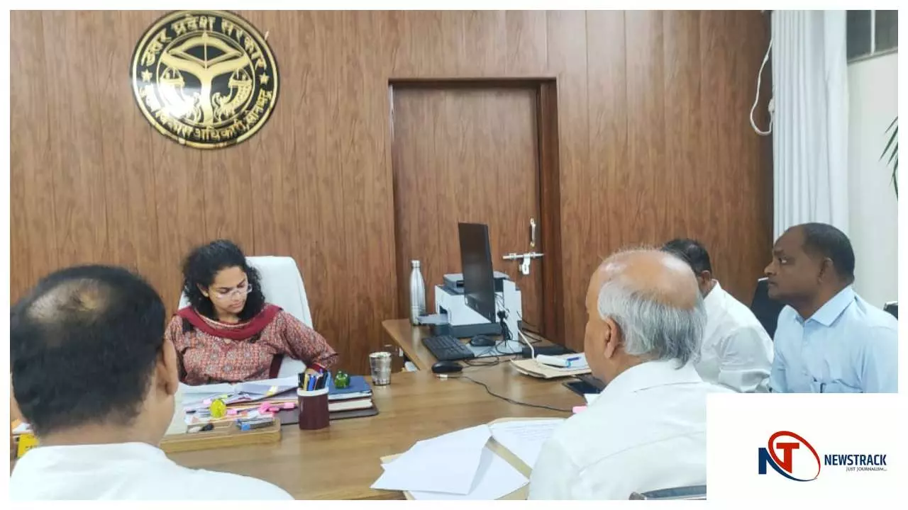 Sonbhadra News :  सोनभद्र में युवा उत्सव 2025 में विज्ञान प्रदर्शनी और लोकगीत होंगे मुख्य आकर्षण