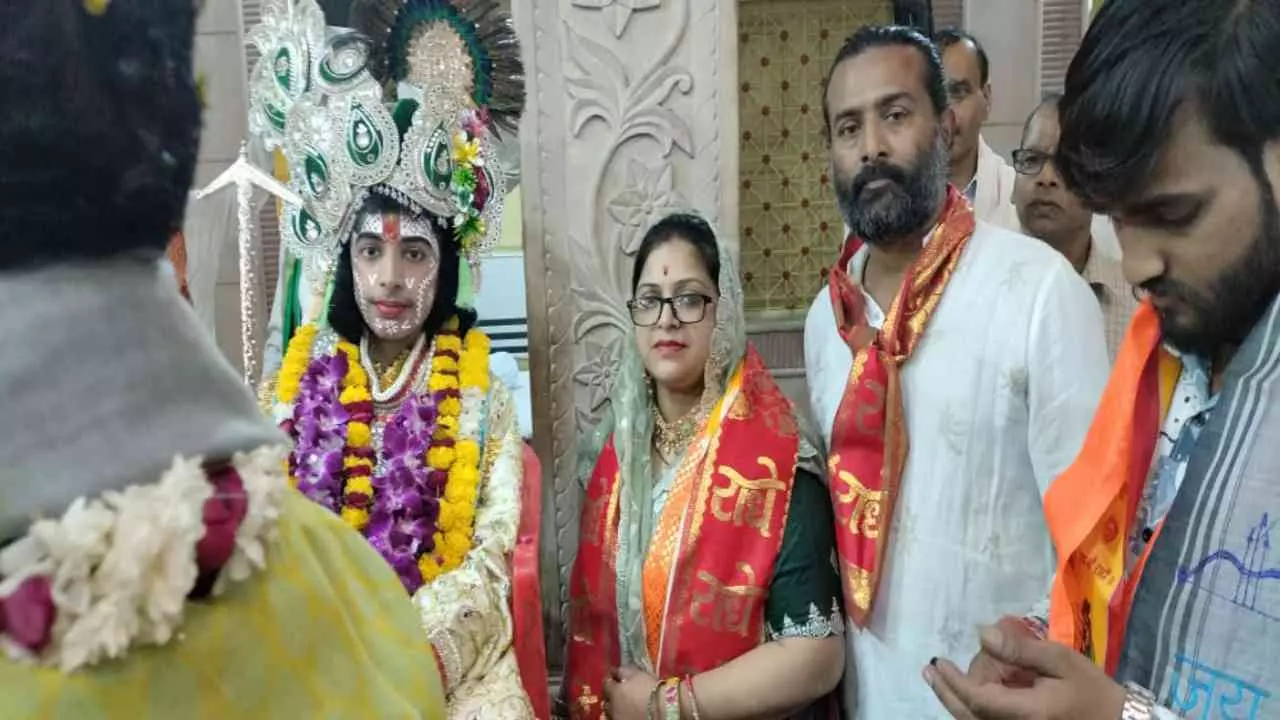 Mathura News: हाथी वध लीला: भगवान कृष्ण-बलराम की वीरता की याद Mathura News: हाथी वध लीला: भगवान कृष्ण-बलराम की वीरता की याद