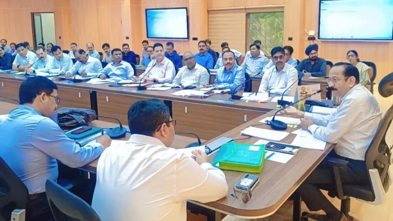 Jhansi News: जीरो पावर्टी कार्यक्रम में हर गरीब तक योजनाओं का लाभ पहुँचाने के निर्देश: मण्डलायुक्त Jhansi News: जीरो पावर्टी कार्यक्रम में हर गरीब तक योजनाओं का लाभ पहुँचाने के निर्देश: मण्डलायुक्त