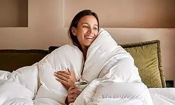 Rajai Kaise Saaf Karen: लंबे समय से रखी रजाई से बदबू आ रही है? ये घरेलू ट्रिक कर देगी एकदम नई जैसी Rajai Kaise Saaf Karen: लंबे समय से रखी रजाई से बदबू आ रही है? ये घरेलू ट्रिक कर देगी एकदम नई जैसी