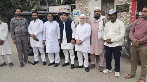 Meerut News: सेंट्रल मार्केट ध्वस्तीकरण पर आप का हमला: बुलडोजर सर्जन नहीं, विध्वंस का प्रतीक बन गया Meerut News: सेंट्रल मार्केट ध्वस्तीकरण पर आप का हमला: बुलडोजर सर्जन नहीं, विध्वंस का प्रतीक बन गया