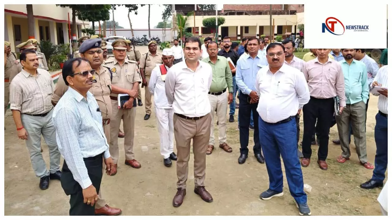 Kaushambi News : कौशांबी में मुख्य न्यायाधीश के आगमन की तैयारी तेज़, डीएम ने किया निरीक्षण