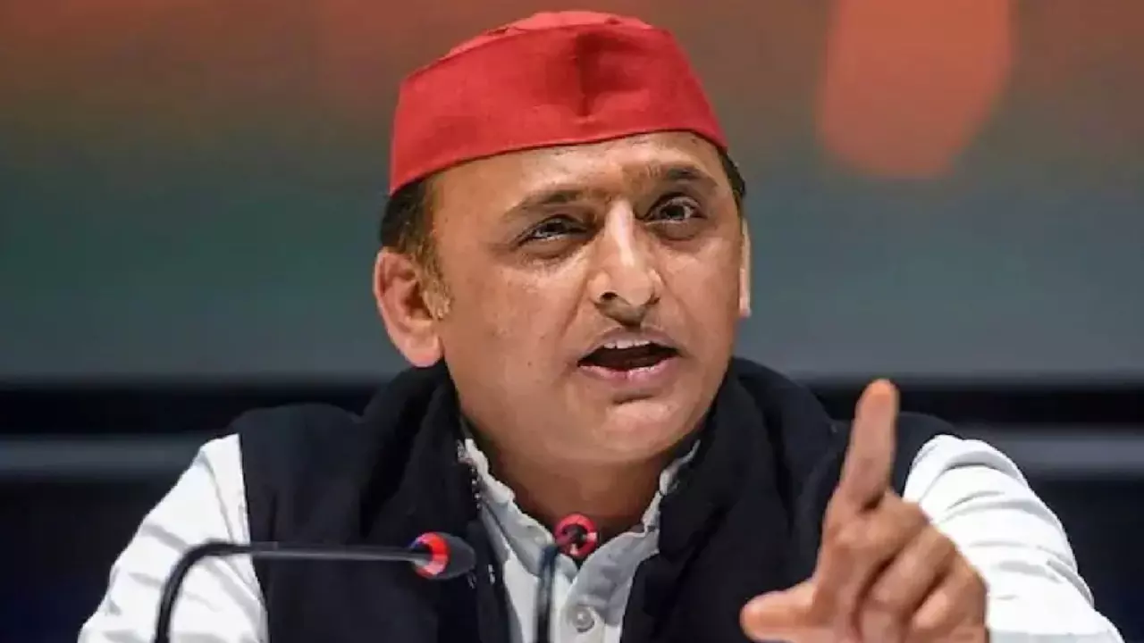 Akhilesh Yadav on Nitish Kumar Akhilesh Yadav on Nitish Kumar