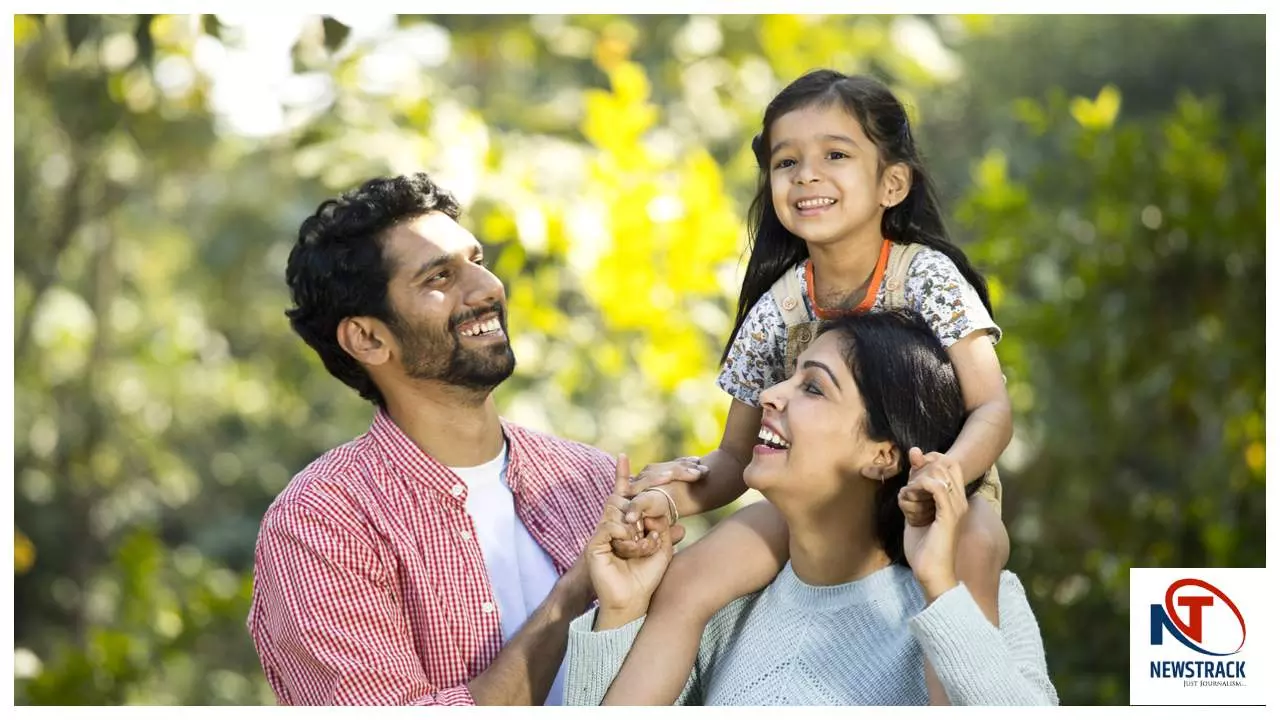 Child Insurance Plan: बच्चों के फ्यूचर की गारंटीड सुरक्षा, इस हालत में नहीं देना पड़ता प्रीमियम!