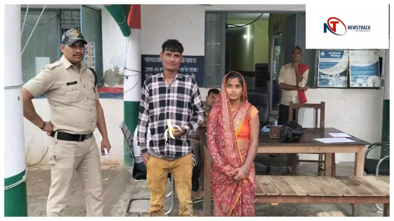 Auraiya News : औरैया में खाद न मिलने से परेशान किसान रेलवे ट्रैक पर, लोको पायलट ने बचाई जान Auraiya News : औरैया में खाद न मिलने से परेशान किसान रेलवे ट्रैक पर, लोको पायलट ने बचाई जान