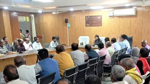 Committees to investigate distribution of fertilizer, throw gauze on guilty secretaries