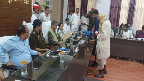 live elderly shown dead in report, pension stopped