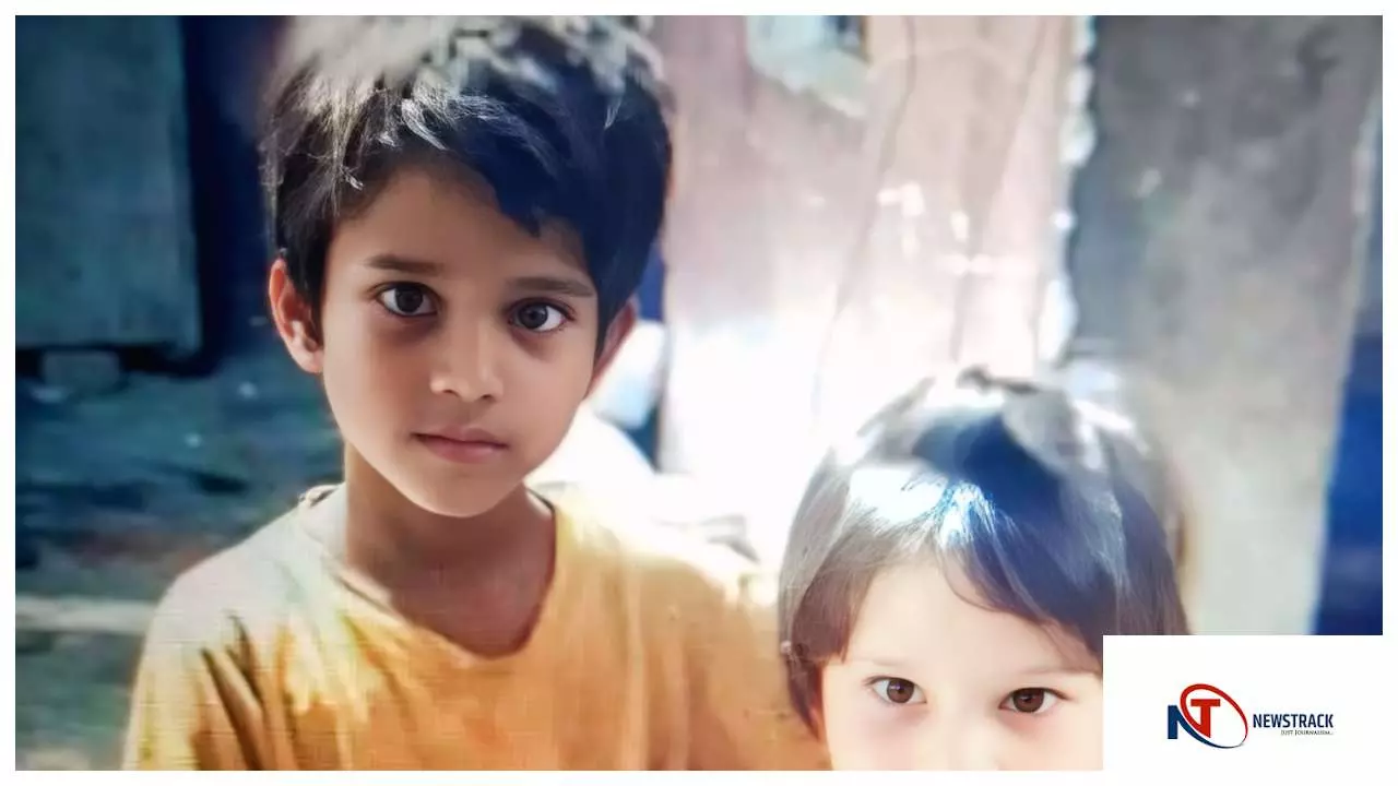 बुलंदशहर: कल से लापता दो मासूम चचेरी बहनों की जल प्लावित गड्ढे में गिरने से मौत, कोहराम