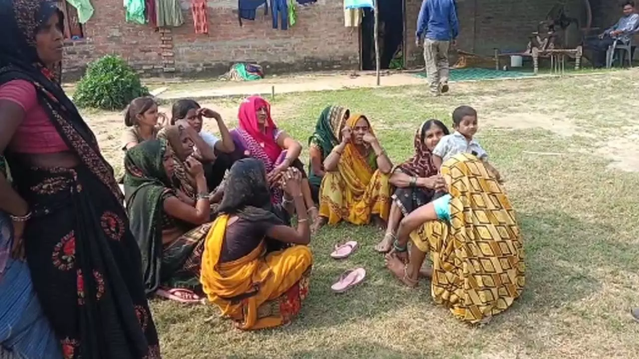 Raebareli News: रायबरेली में दर्दनाक हादसा: माँ-बेटे की मौत, शवों से फैली दुर्गंध