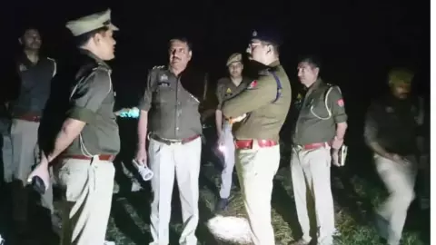 Bareilly: बरेली में बहन के अंतिम संस्कार में मामूली कहासुनी पर भांजे ने मामा की हत्या, आरोपी फरार Bareilly: बरेली में बहन के अंतिम संस्कार में मामूली कहासुनी पर भांजे ने मामा की हत्या, आरोपी फरार