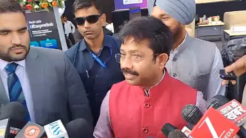 Unnao News: उद्योग मंत्री नंदी का अखिलेश पर हमला, बोले- युवाओं का भविष्य सुरक्षित