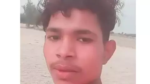 Auraiya News: औरैया में 19 वर्षीय युवक ने फांसी लगाकर की आत्महत्या, स्कूल के पीछे मिला शव Auraiya News: औरैया में 19 वर्षीय युवक ने फांसी लगाकर की आत्महत्या, स्कूल के पीछे मिला शव