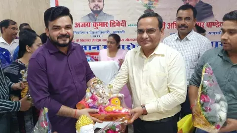 Emotional farewell given to outgoing DM Ajay Kumar Dwivedi, new DM welcomed