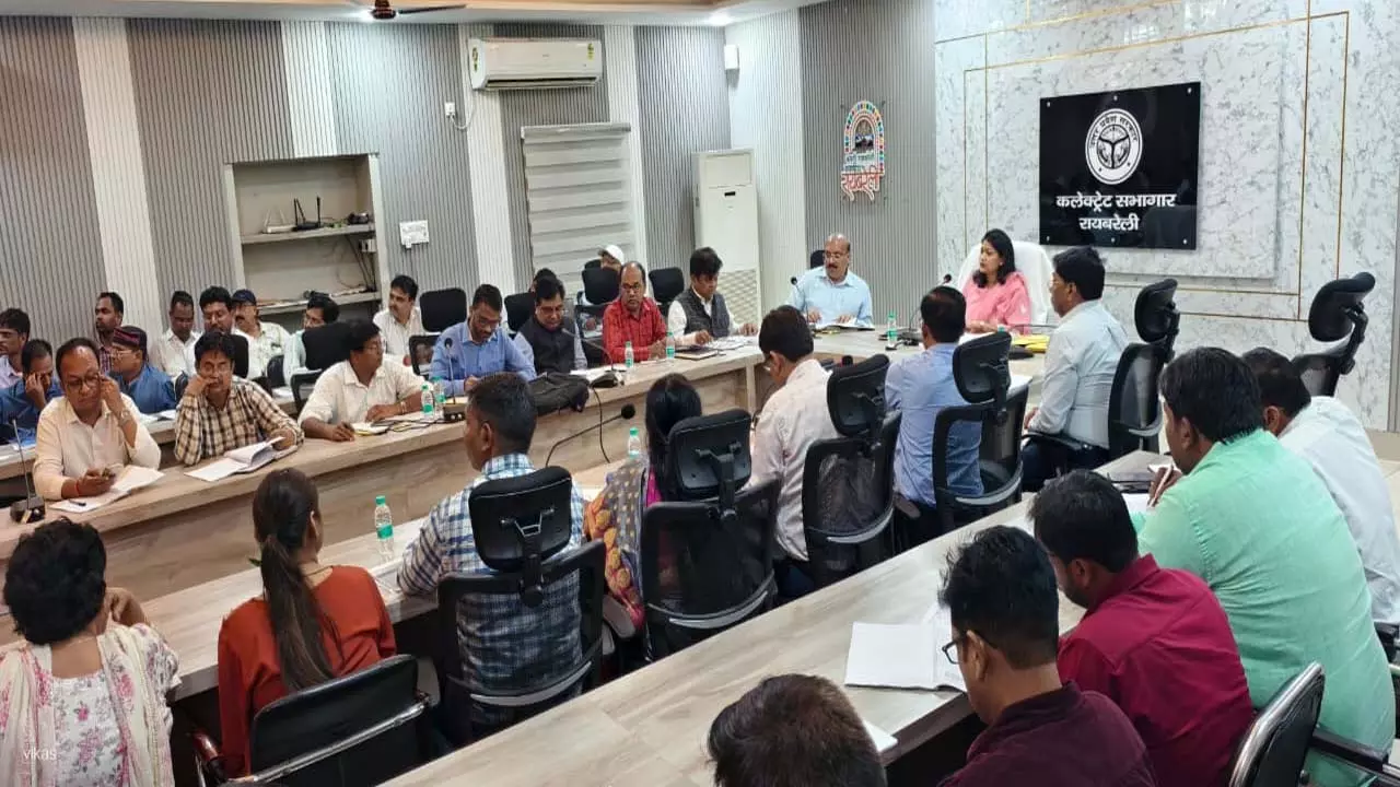 DM Harshita Mathur stressed on progress of health services, hard due to negligence DM Harshita Mathur stressed on progress of health services, hard due to negligence
