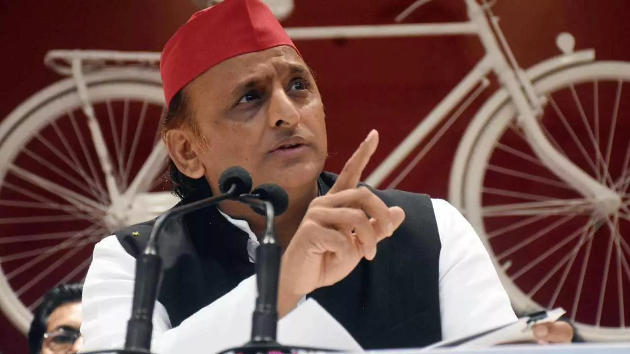 भ्रष्टाचार मतलब BJP राज! CO के पास 100 करोड़ की संपत्ति पर फायर हुए अखिलेश, बीजेपी की लगाई क्लास भ्रष्टाचार मतलब BJP राज! CO के पास 100 करोड़ की संपत्ति पर फायर हुए अखिलेश, बीजेपी की लगाई क्लास