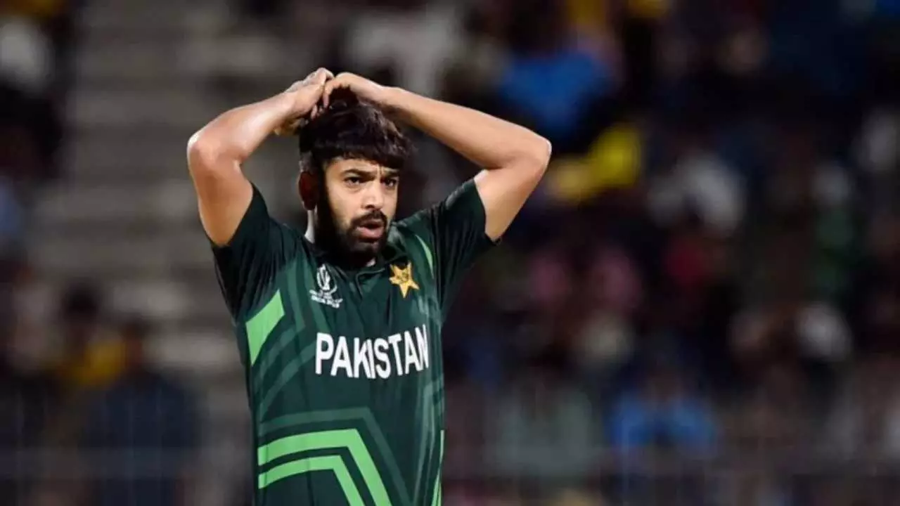 ICC ने पाकिस्तानी बॉलर को किया बैन, हारिस रऊफ को एशिया कप में फाइटर प्लेन गिराना पड़ा भारी ICC ने पाकिस्तानी बॉलर को किया बैन, हारिस रऊफ को एशिया कप में फाइटर प्लेन गिराना पड़ा भारी