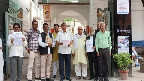 Crops ruined by unseasonal rains, UP Kisan Sabha sends memorandum to CM Crops ruined by unseasonal rains, UP Kisan Sabha sends memorandum to CM