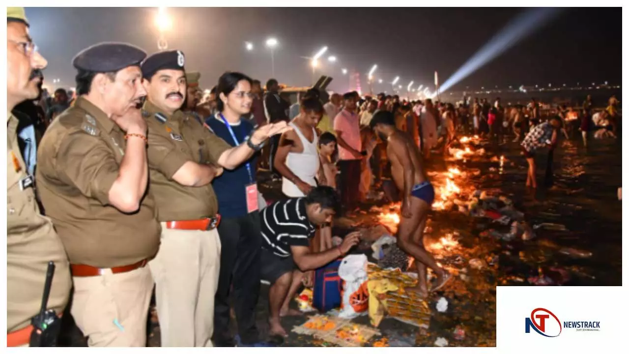 Hapur News : गढ़मुक्तेश्वर में दीपों का सागर, गंगा घाटों पर श्रद्धालुओं का सैलाब Hapur News : गढ़मुक्तेश्वर में दीपों का सागर, गंगा घाटों पर श्रद्धालुओं का सैलाब