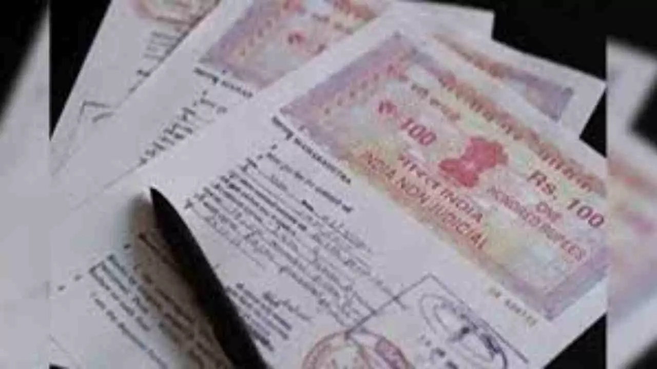 Sonbhadra News: राजस्व कर्मियों की मिलीभगत में फर्जीवाड़े का आरोप, भूमि विवाद में एमएलसी पर FIR Sonbhadra News: राजस्व कर्मियों की मिलीभगत में फर्जीवाड़े का आरोप, भूमि विवाद में एमएलसी पर FIR