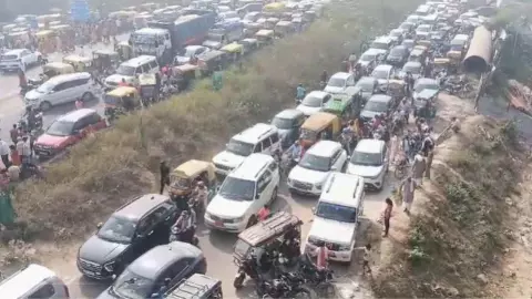 पटना में महाजाम से हाहाकार! सड़कों पर रेंगती नजर आई गाड़ियां, बुरी तरह फेल हुआ ट्रैफिक सिस्टम