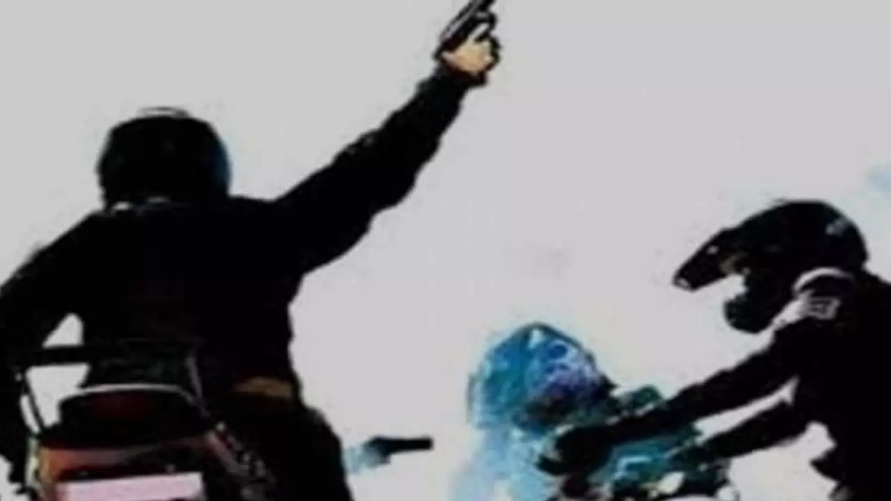 Robbed from youth going to wedding ceremony, miscreants beat up bike, child beaten in police Robbed from youth going to wedding ceremony, miscreants beat up bike, child beaten in police