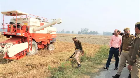 DMs power in Pratapgarh: ₹15,000 fine on farmer over straw burning DMs power in Pratapgarh: ₹15,000 fine on farmer over straw burning