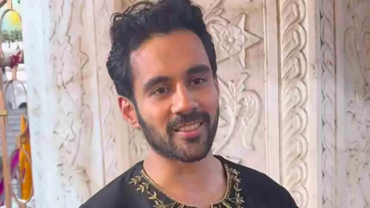 Abhishek Bajaj On Pranit More Abhishek Bajaj On Pranit More