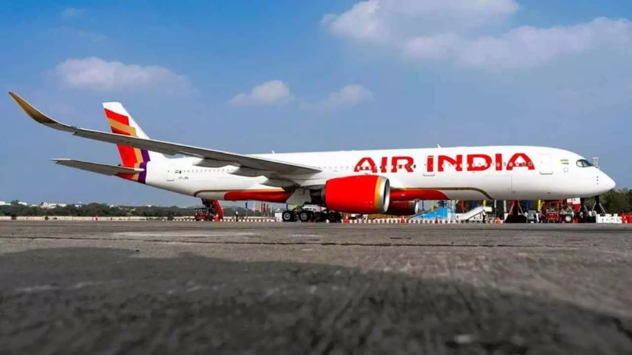 Air India Flight Bomb Threat: Emergency Landing In Varanasi, High Alert At 5  Airport | 'बम से उड़ा दो'! हवा में Air India के विमान को धमकी, वाराणसी में  इमरजेंसी लैंडिंग, एयरपोर्ट