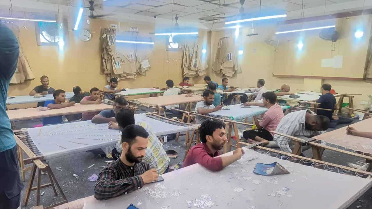 योगी सरकार की लोकल टू ग्लोबल उड़ान, अंर्तराष्ट्रीय बाजार में चमकेगी बरेली की सुनहरी कढ़ाई