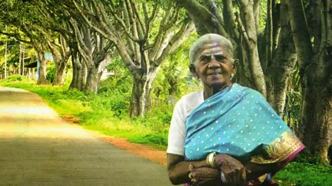 Tree Woman Thimmakka: 114 साल की पर्यावरण संरक्षक ने छोड़ी 8,000 पेड़ों की विरासत Tree Woman Thimmakka: 114 साल की पर्यावरण संरक्षक ने छोड़ी 8,000 पेड़ों की विरासत