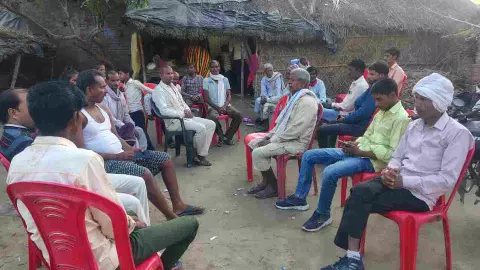 Lakhimpur Kheri News: सड़क हादसे में दो बाइक सवारों की हुई मौत, दो की हालत गंभीर