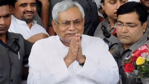 नीतीश देंगे इस्तीफा! पटना में तेज हुई राजतिलक तैयारी, कल सुबह होगी कैबिनेट की हाई लेवल मीटिंग