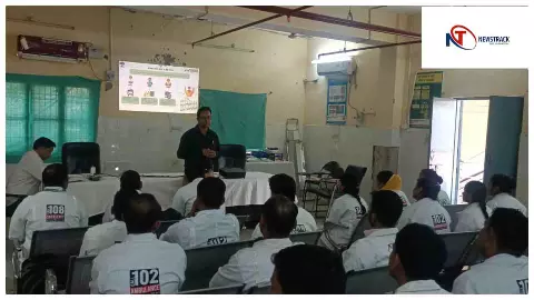Aligarh News : 102 व 108 एंबुलेंस सेवाओं को बेहतर बनाने हेतु EMT को उन्नत प्रशिक्षण जारी Aligarh News : 102 व 108 एंबुलेंस सेवाओं को बेहतर बनाने हेतु EMT को उन्नत प्रशिक्षण जारी
