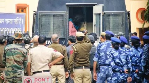 दिल्ली ब्लास्ट में खुला 42 वीडियो का सबसे बड़ा राज, तुर्किए से शुरू हुआ था पूरा प्लान, NIA के उड़े होश दिल्ली ब्लास्ट में खुला 42 वीडियो का सबसे बड़ा राज, तुर्किए से शुरू हुआ था पूरा प्लान, NIA के उड़े होश