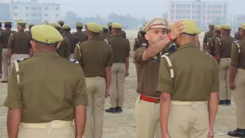 SSP Neeraj Singh inspects the parade in Aligarh and gives strict instructions
