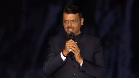 खुली जंग का दम नहीं...दिल्ली ब्लास्ट पर गरजे फडणवीस, Pak पर किया सबसे बड़ा प्रहार, दिया बड़ा बयान खुली जंग का दम नहीं...दिल्ली ब्लास्ट पर गरजे फडणवीस, Pak पर किया सबसे बड़ा प्रहार, दिया बड़ा बयान