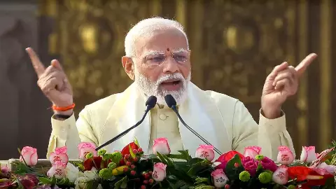 नहिं दरिद्र कोउ दुखी न दीना! राम मंदिर में धर्म ध्वज फहराने के बाद PM मोदी ने दिए कई बड़े संदेश