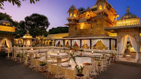 क्यों हर दुल्हन की पहली पसंद बन रहा है जगमंदिर आइलैंड पैलेस? इतिहास, खूबसूरती और बजट सबकुछ एक जगह क्यों हर दुल्हन की पहली पसंद बन रहा है जगमंदिर आइलैंड पैलेस? इतिहास, खूबसूरती और बजट सबकुछ एक जगह