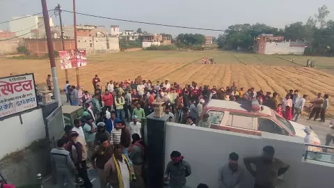 Sant Kabir Nagar News: सर्जरी के दौरान प्रसूता की संदिग्ध मौत, परिजनों का हंगामा और सड़क जाम Sant Kabir Nagar News: सर्जरी के दौरान प्रसूता की संदिग्ध मौत, परिजनों का हंगामा और सड़क जाम