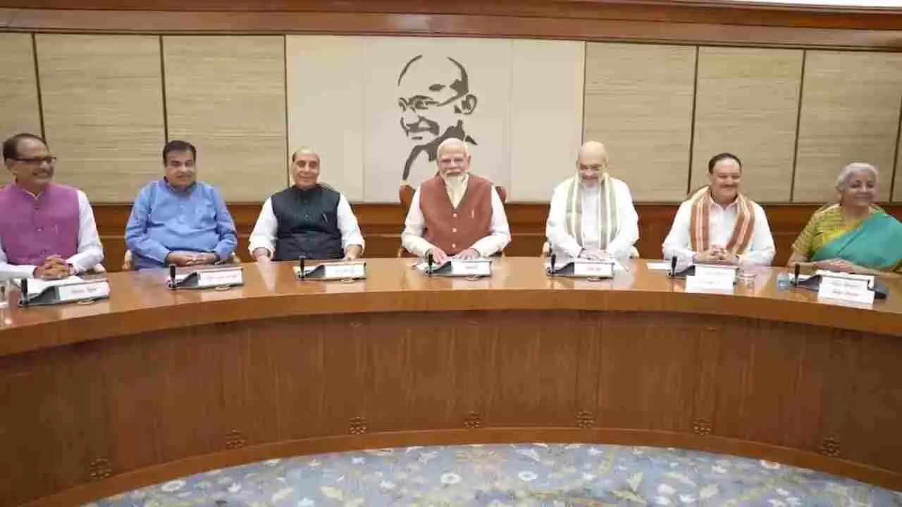 Modi कैबिनेट के 4 महाफैसले, महाराष्ट्र-गुजरात को ₹19,919 करोड़ का तोहफा, पुणे मेट्रो और लोकल... Modi कैबिनेट के 4 महाफैसले, महाराष्ट्र-गुजरात को ₹19,919 करोड़ का तोहफा, पुणे मेट्रो और लोकल...