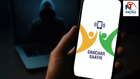 क्या सरकार चुपके से आपके फोन में ऐप डाल रही है? संचार साथी पर पक्ष-विपक्ष आमने-सामने, जानें- क्यों कहा गया दो धारी तलवार क्या सरकार चुपके से आपके फोन में ऐप डाल रही है? संचार साथी पर पक्ष-विपक्ष आमने-सामने, जानें- क्यों कहा गया दो धारी तलवार